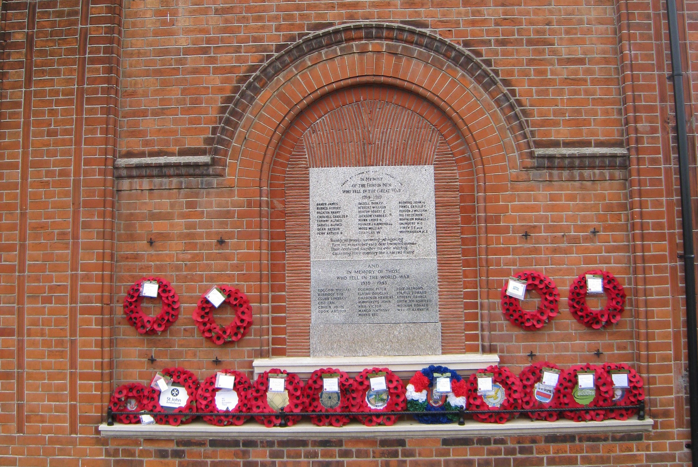 Gallery | Frinton-on-Sea War Memorial Club